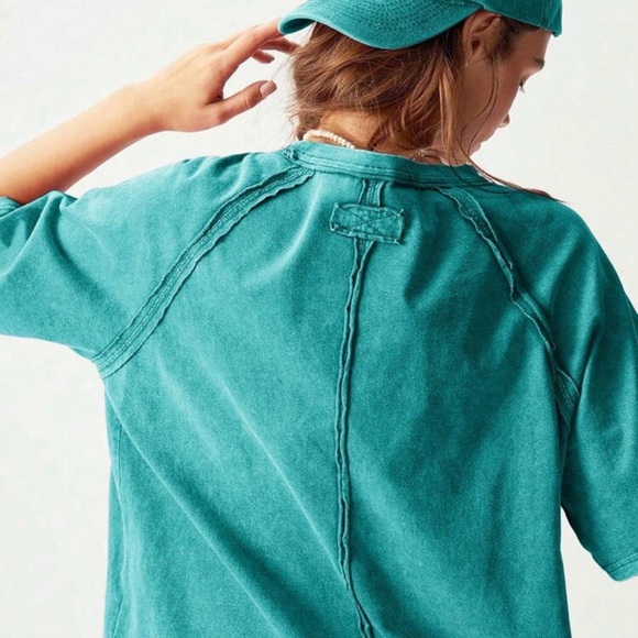 🔥 Vintage Washed Emerald Tee – Effortless Cool Girl Staple 🔥 💯 COTTON - Picture 2 of 4